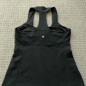 Lululemon athletic top size 6